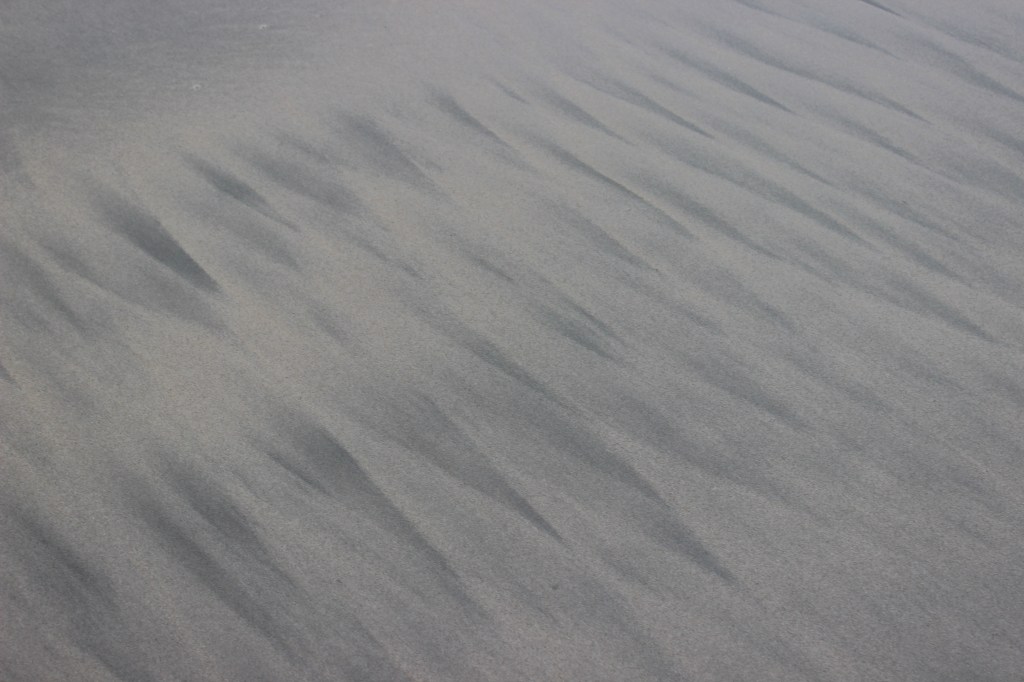 Fine sand patterns